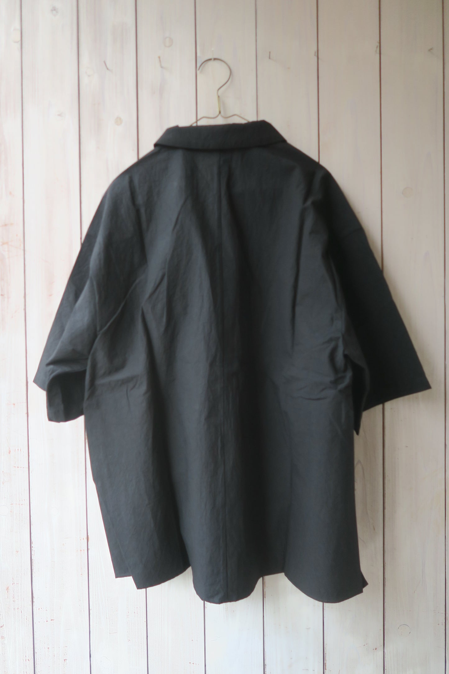 japan---半袖のシャツ---individualsentiments