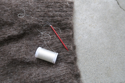 germany---knitting in elastic transparent
