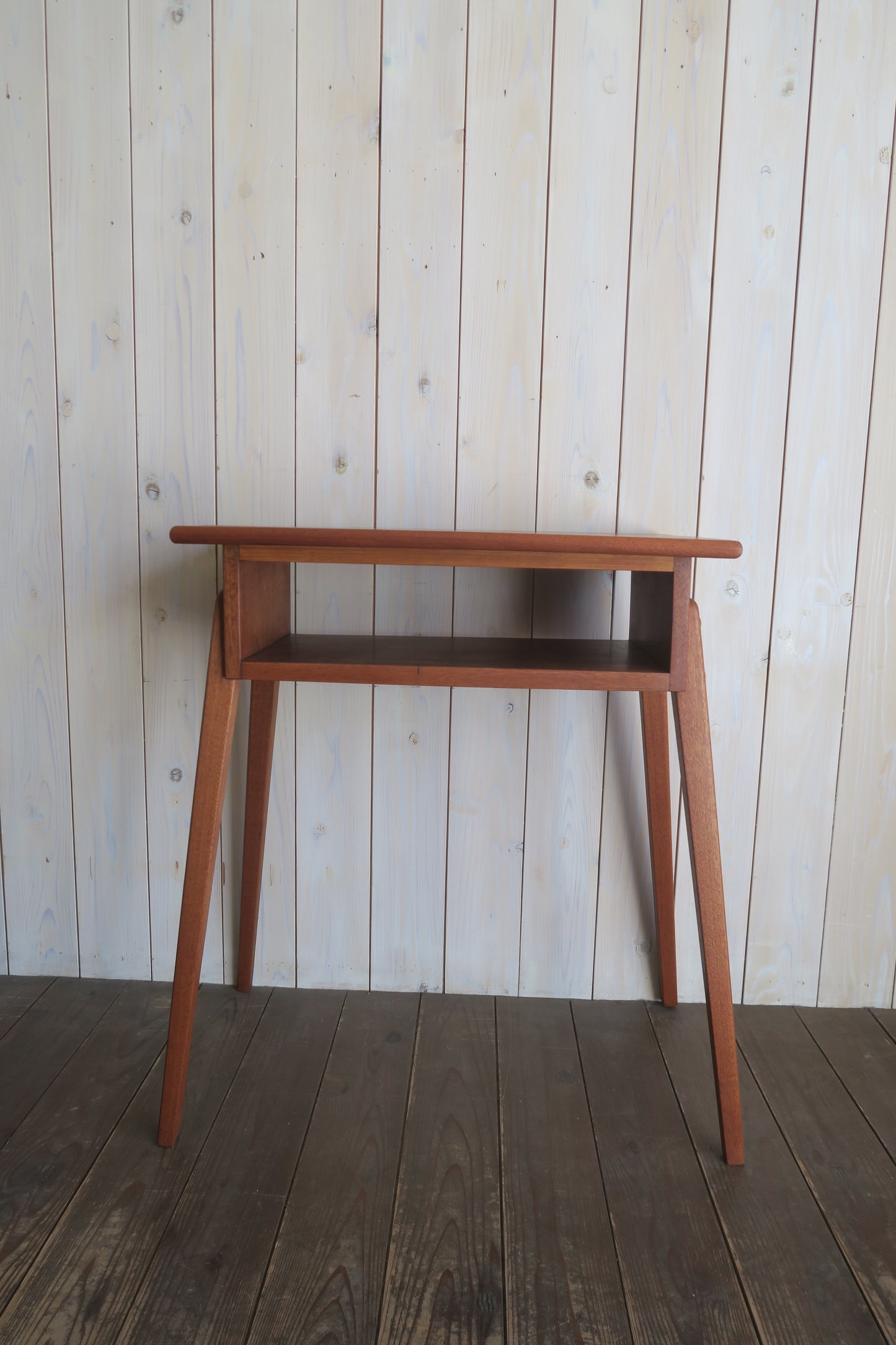 denmark vintage----side table