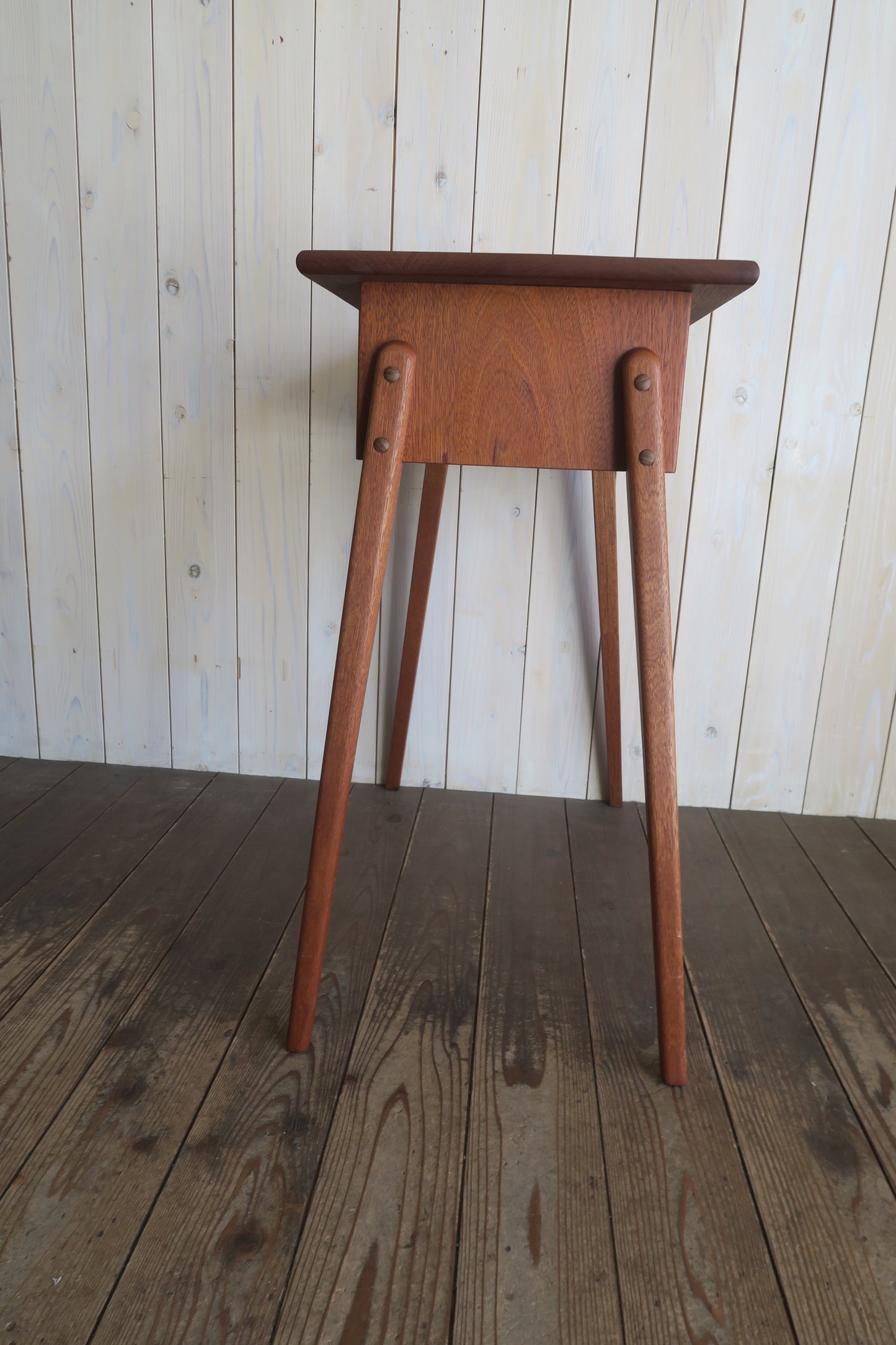 denmark vintage----side table