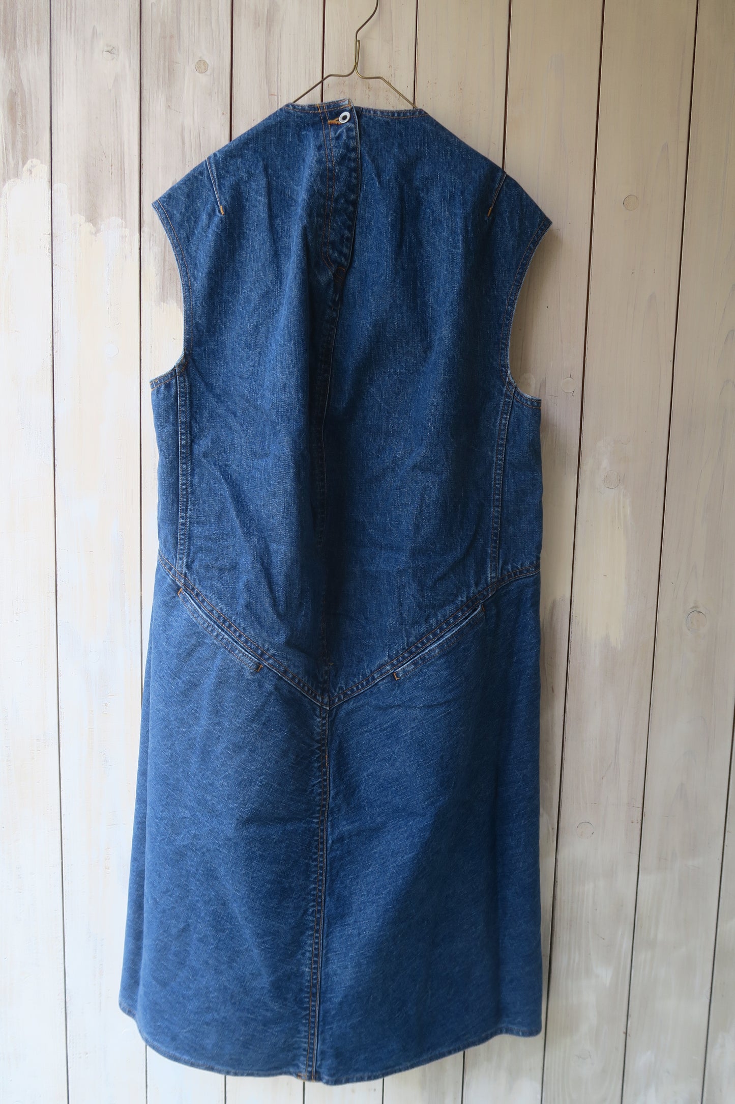 japan---hunched back dress--old mans tailor